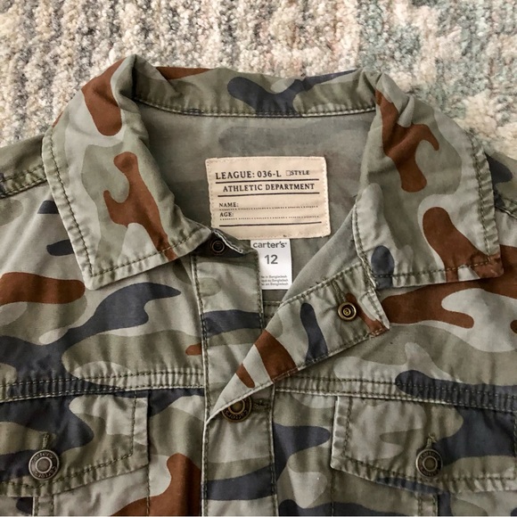 EUC Gender neutral camo jacket size 12 - Picture 2 of 4